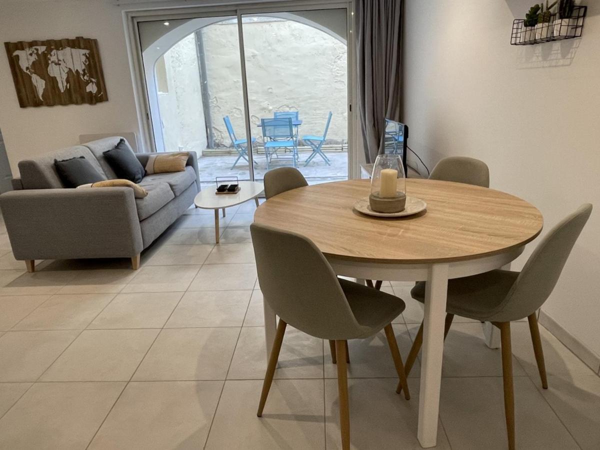 Appartement Climatise Avec Cour En Centre Ville كارْبُنْترا المظهر الخارجي الصورة