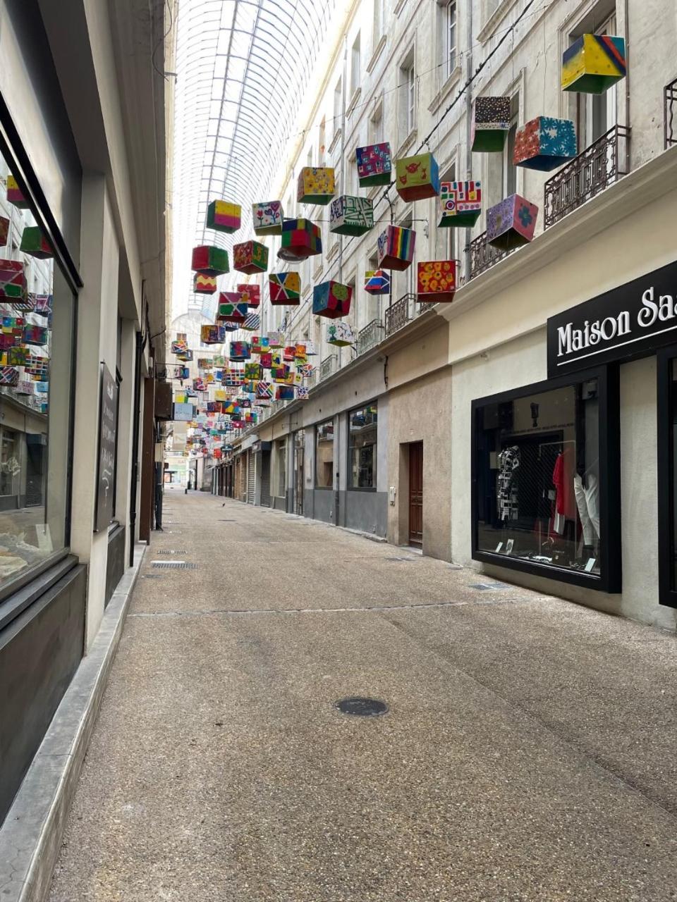 Appartement Climatise Avec Cour En Centre Ville كارْبُنْترا المظهر الخارجي الصورة